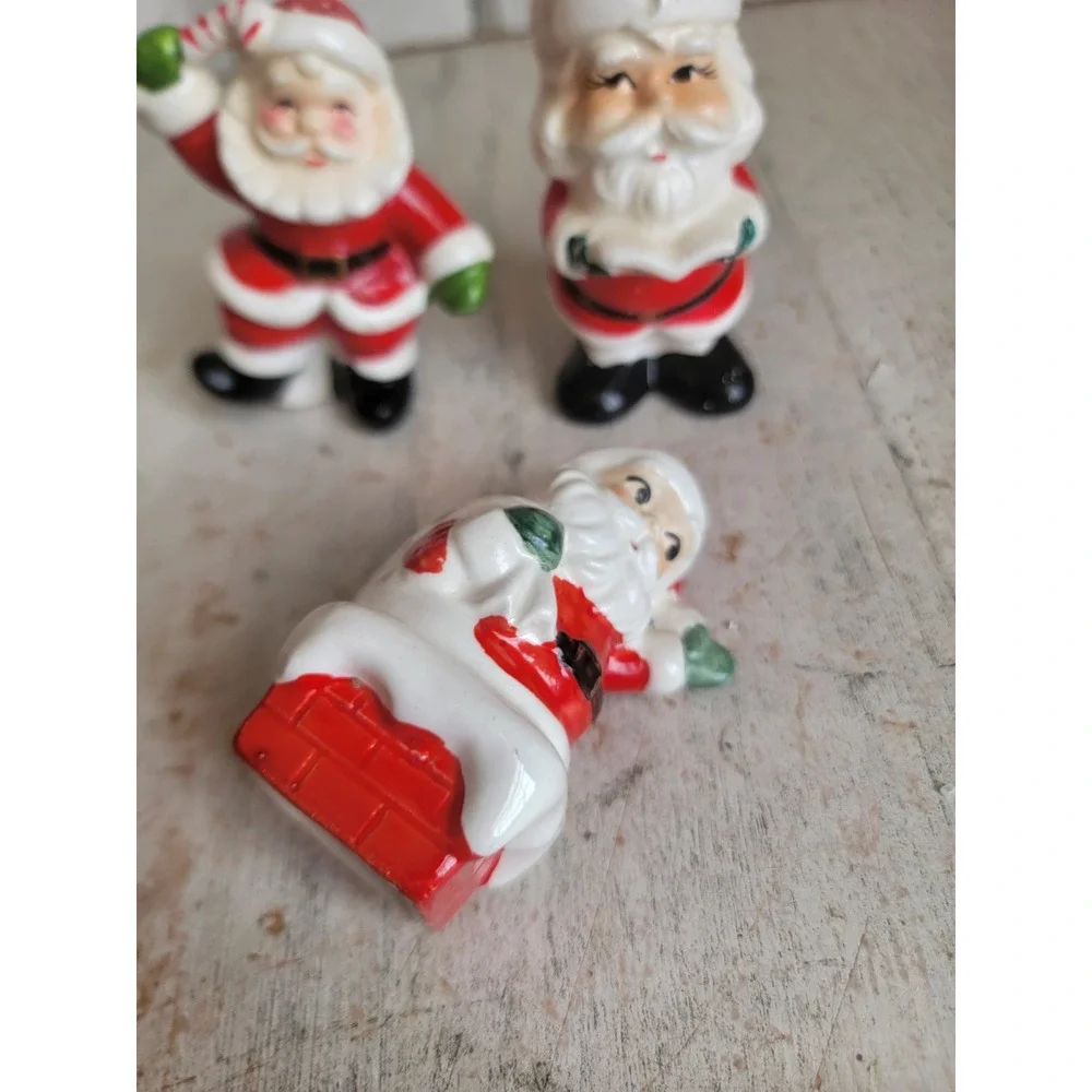 Vintage salt pepper Santa Claus shaker Xmas kitchen ceramic set